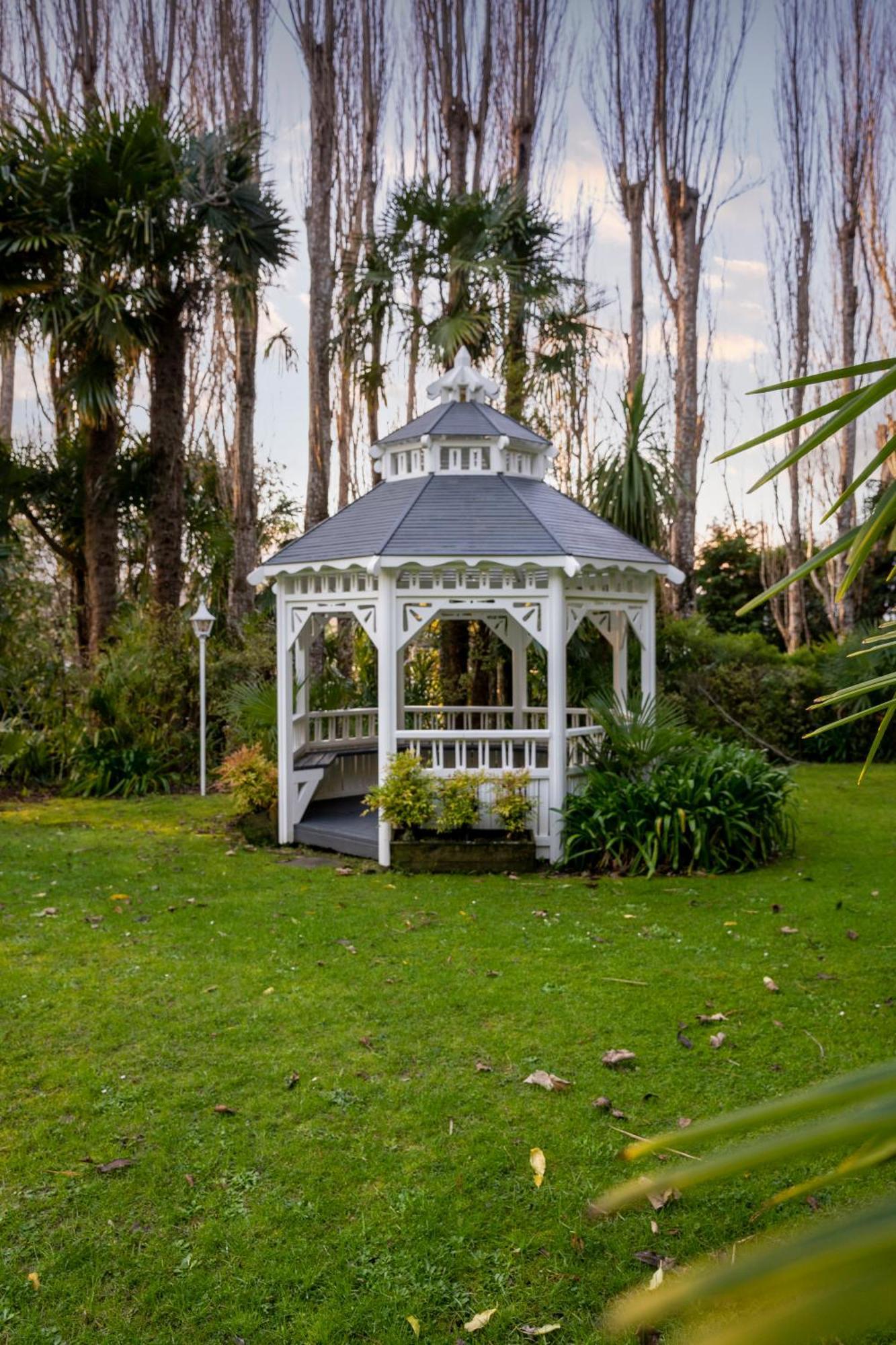 Wallaceville Motor Lodge Upper Hutt Esterno foto