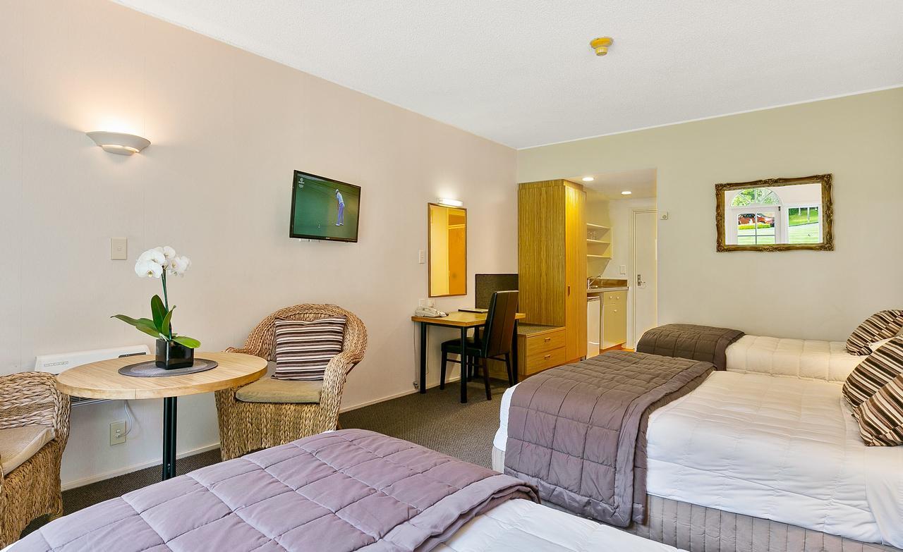 Wallaceville Motor Lodge Upper Hutt Esterno foto
