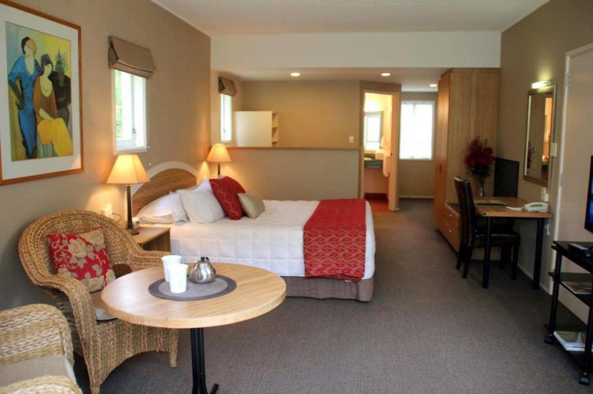 Wallaceville Motor Lodge Upper Hutt Esterno foto