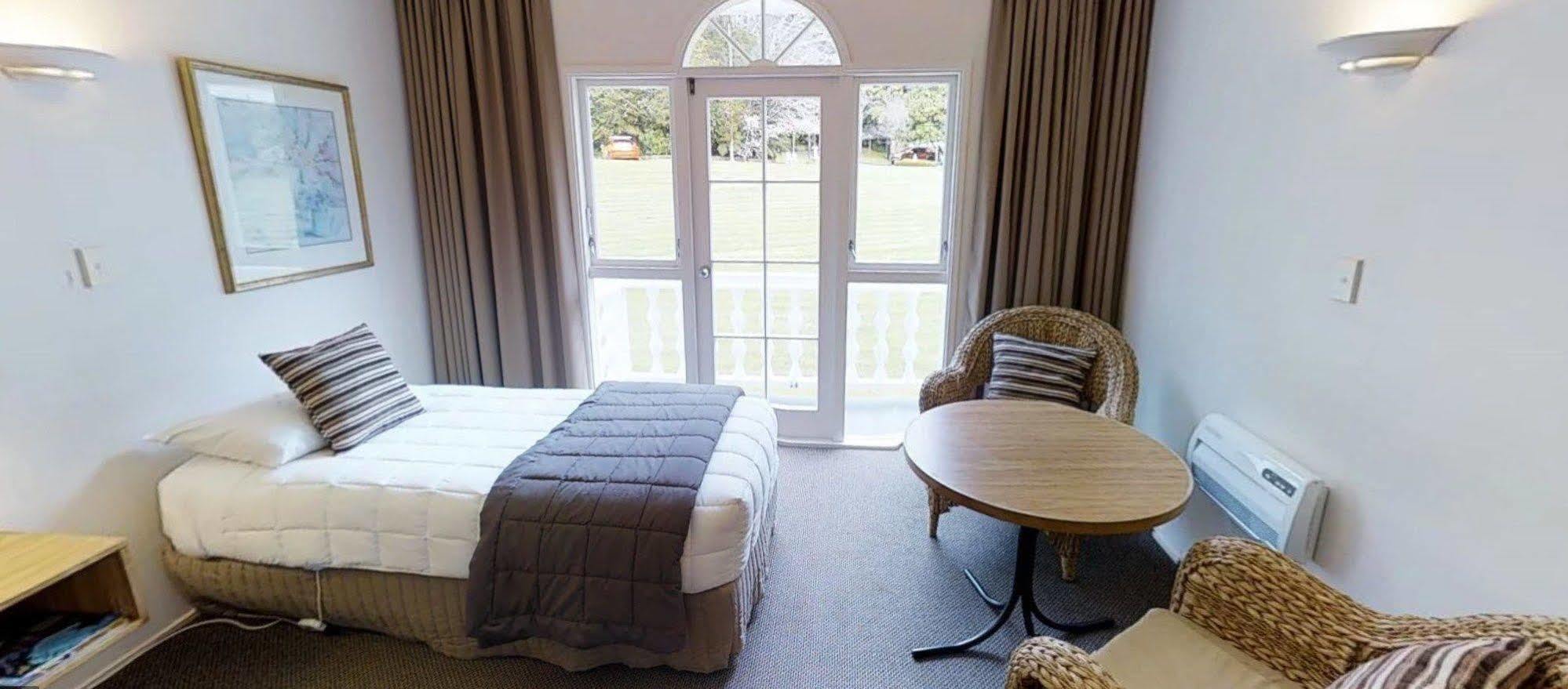 Wallaceville Motor Lodge Upper Hutt Esterno foto
