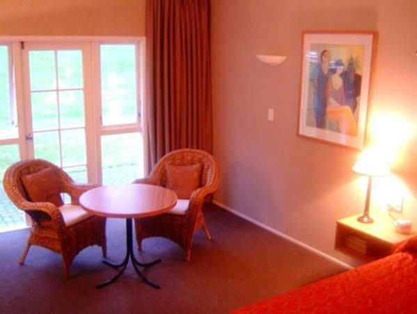 Wallaceville Motor Lodge Upper Hutt Esterno foto